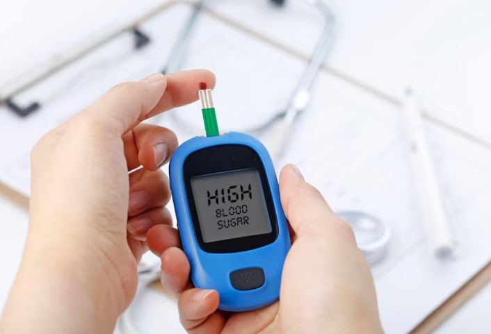 రోగనిరోధక శక్తి : నిద్రలేమి అనేది రోగనిరోధక వ్యవస్థ మీద ప్రభావం చూపిస్తుంది. తక్కువ నిద్రపోతే శరీరానికి సరైన విశ్రాంతి లభించదు. ఇందులో జీవులు సరిగా పనిచేయలేవు. ఫలితంగా రోగనిరోధక శక్తి తగ్గుతుంది. రోగనిరోధక శక్తి : నిద్రలేమి అనేది రోగనిరోధక వ్యవస్థ మీద ప్రభావం చూపిస్తుంది. తక్కువ నిద్రపోతే శరీరానికి సరైన విశ్రాంతి లభించదు. ఇందులో జీవులు సరిగా పనిచేయలేవు. ఫలితంగా రోగనిరోధక శక్తి తగ్గుతుంది.