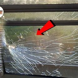 <p>ফের হামলার শিকার বন্দে ভারত, ঢিল ছুড়ে ভাঙা হল কামরার কাচ</p>