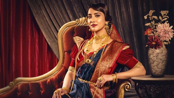 <p>'বিনোদিনী' রুক্মিণী</p>