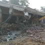 <p>ভাঙা হচ্ছে অবৈধ নির্মাণ। প্রতীকী ছবি।</p>