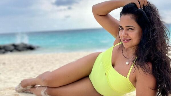 Actor Sameera Reddy’s Fitness Mantra: সমীরা রেড্ডির ফিটনেসের মন্ত্র কয়েকটা পেস্তা! জানুন বিস্তারিত