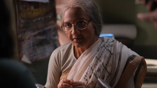 <p>বৃদ্ধা 'ইন্দুবালা'র বেশে শুভশ্রী গঙ্গোপাধ্যায়</p> <p>বৃদ্ধা 'ইন্দুবালা'র বেশে শুভশ্রী গঙ্গোপাধ্যায়</p>