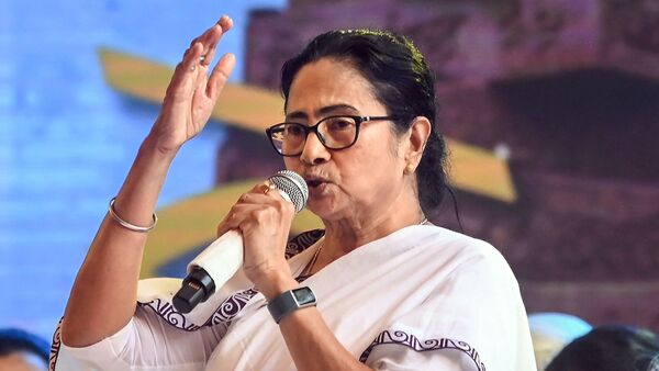 Mamata Banerjee: জামশেদপুর থেকে পাততাড়ি গুটিয়ে খড়্গপুরে কারখানা করবে টাটার সংস্থা, জানালেন মমতা