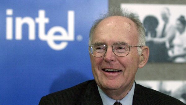 প্রয়াত Intel-এর সহ-প্রতিষ্ঠাতা গর্ডন মুর, আধুনিক প্রযুক্তি বিশ্বের অন্যতম রূপকার