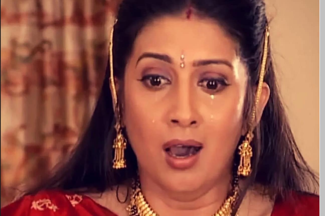 <p>তুলসীর চরিত্রে স্মৃতি</p> <p>তুলসীর চরিত্রে স্মৃতি</p>