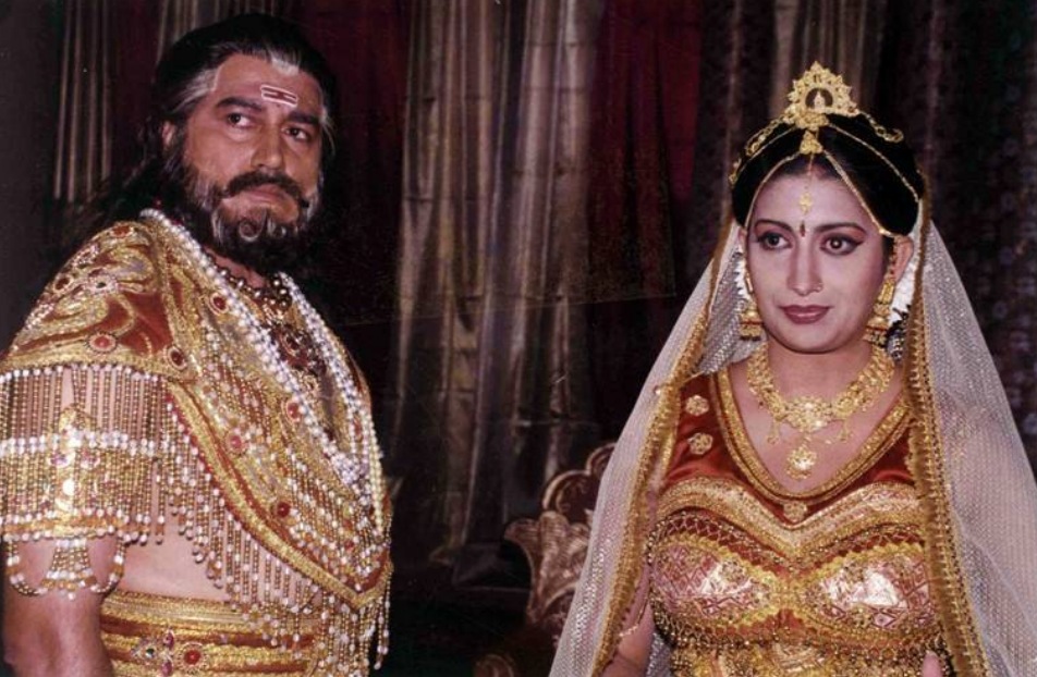 <p>‘রামায়ণ’ সিরিজে স্মৃতি</p> <p>‘রামায়ণ’ সিরিজে স্মৃতি</p>
