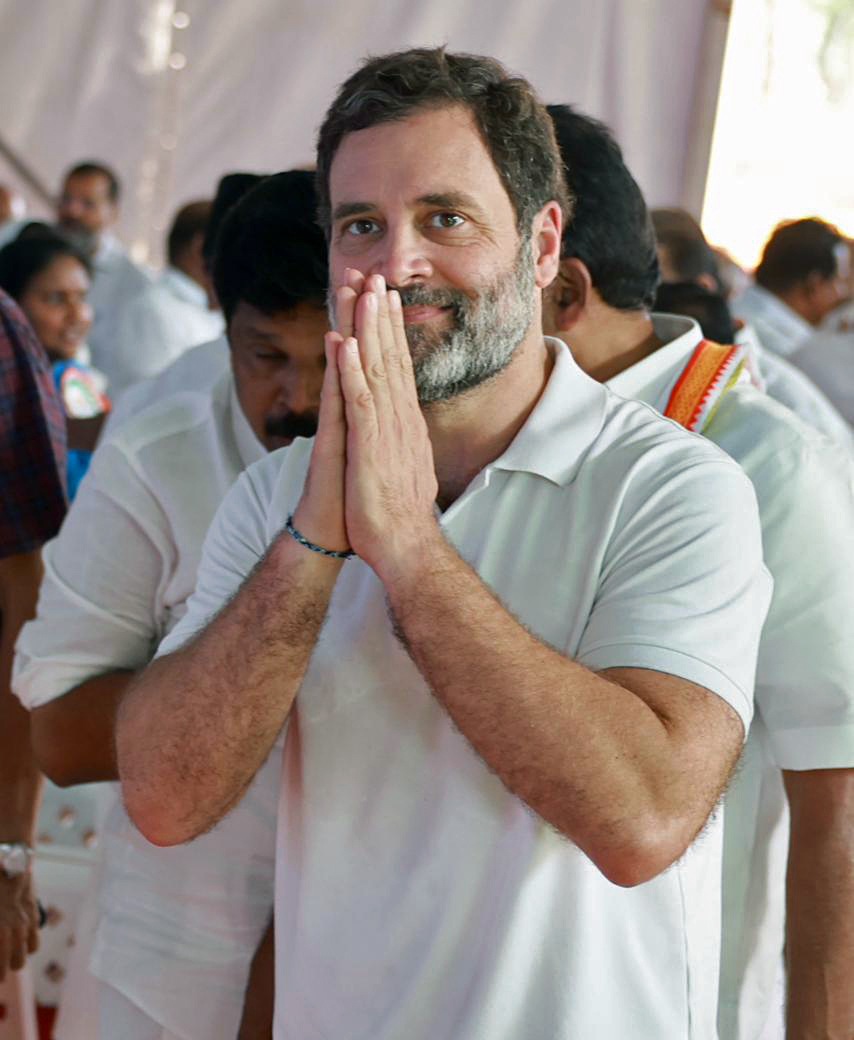 ಸಾತ್ಯಕಿಯವರ ಪ್ರಕಾರ, ರಾಹುಲ್‌ ಗಾಂಧಿಯವರ ಹೇಳಿಕೆಯು "ಅಪಮಾನ". ಏಕೆಂದರೆ ಅವರು ವಿವರಿಸಿದ "ಘಟನೆಯು ಕಾಲ್ಪನಿಕವಾಗಿದೆ".