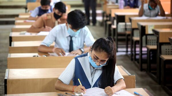 Summer vacation: চাঁদিফাটা গরম, ছুটি নিয়ে দ্রুত সিদ্ধান্ত নিতে স্কুলগুলিকে নির্দেশ পাঠাল ICSE