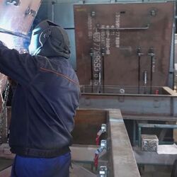 <p>যুদ্ধ-মহামারীর সময় বাঁচতে বাংকার তৈরি করছে এই সংস্থা, অর্ডার আসছ প্রচুর</p>