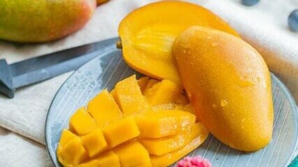 Summer skin care with Mango Pulp: রোদে পোড়া ট্যানের দাগ থেকে ব্রণ কমাতে আমের খোসাই যথেষ্ট! ত্বকের জেল্লায় কিছু টিপস