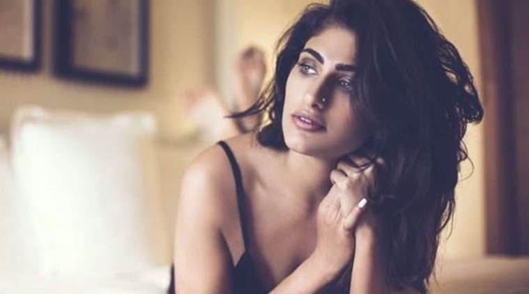 <p>কুবরা সাইত, অভিনেত্রী</p> <p>কুবরা সাইত, অভিনেত্রী</p>