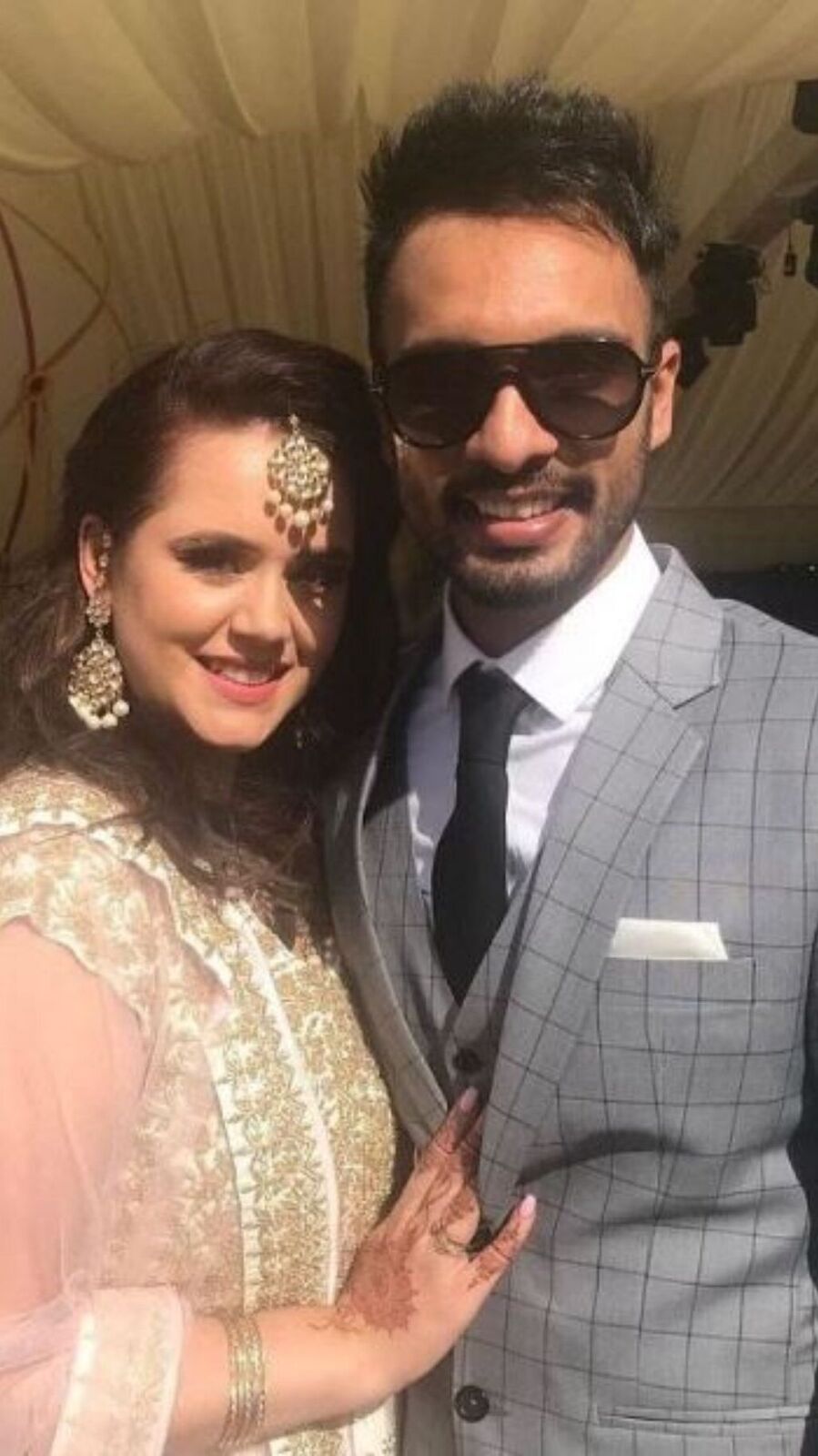 KKR খেলোয়াড় মনদীপ সিংয়ের বিদেশি স্ত্রীকে চেনেন? রইল আসল পরিচয়