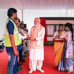 <p>মোদী</p> (PTI)