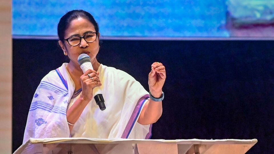 Mamata Banerjee: কেন্দ্রের তথ্যকে খণ্ডন করতে মমতার হাতিয়ার Wikipedia! - Mamata  Banerjee, Wikipedia, বাংলার মুখ