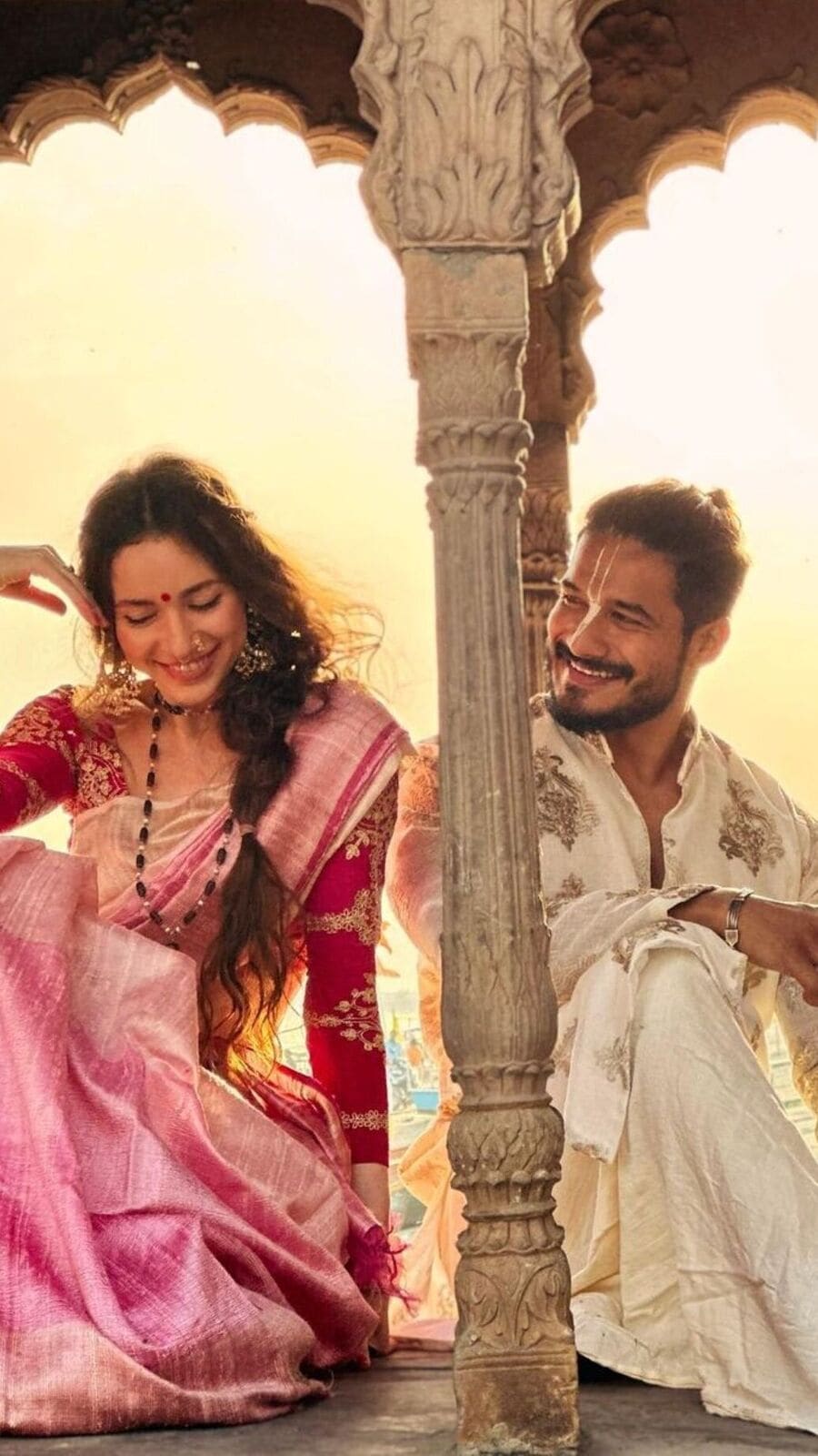 কৃষ্ণপ্রেম এক করে দিল ভারত আর রাশিয়াকে, গৌরব-চিন্তামণি যেন কলির রাধা-কৃষ্ণ
