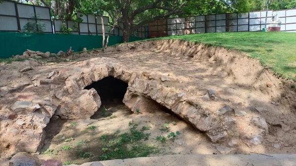 Secret tunnel near Siri Fort: মাটি খুঁড়তেই বেরিয়ে এল প্রাচীন সুরঙ্গ! ভারতের কোন ইতিহাস লুকিয়ে ছিল এখানে