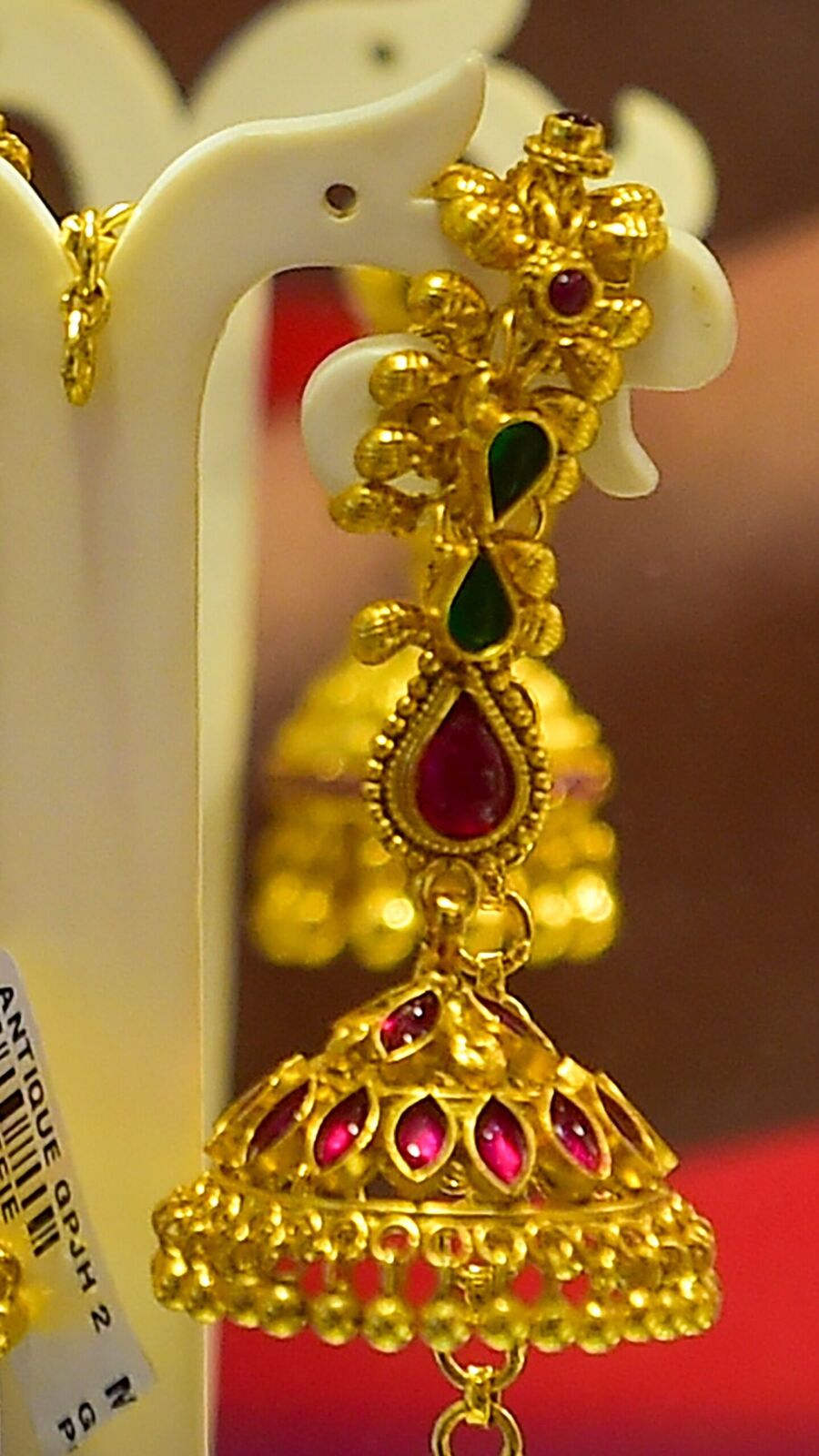 Instagram photo by Tanishq • Dec 1, 2015 at 6:04pm UTC | Gold earrings  designs, Real gold jewelry, Gold jhumka earrings