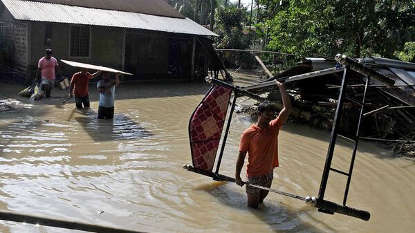 Flood victims in Bengal: দুই দশকে বন্যায় বাংলায় মৃত্যু কত, সংসদে জানালেন কেন্দ্রীয় মন্ত্রী