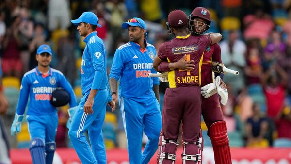 IND vs WI 2nd ODI: হাফ-সেঞ্চুরি হোপের, রোহিত-কোহলিকে বসিয়ে রেখে ম্যাচ হারল ভারত