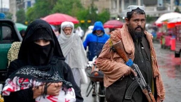 Taliban Government: তৃতীয় শ্রেণির বেশি পড়া যাবে না, মেয়েদের জন্য ফতোয়া জারি তালিবানের