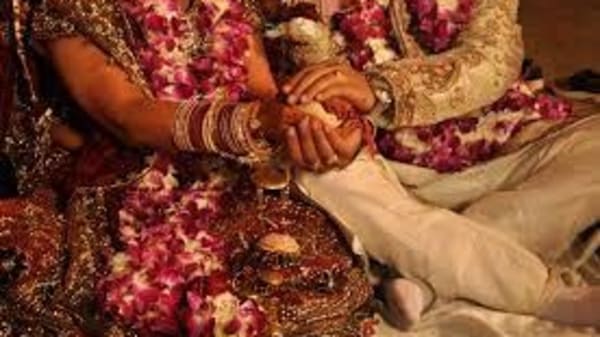 Lok Sabha bill: ১০০ অতিথি আর ১০ পদ রেঁধেই সারতে হবে বিয়ের অনুষ্ঠান, নয়া প্রস্তাব লোকসভায়