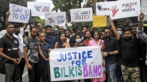 Bilkis Bano Case in Supreme Court: বিলকিসের ধর্ষকদের মুক্তির ‘পক্ষে’ গুজরাট সরকার, যুক্তি শুনে ‘ধমক’ সুপ্রিম কোর্টের