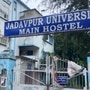 <p>যাদবপুর বিশ্ববিদ্যালয়ের মেন হস্টেল</p>