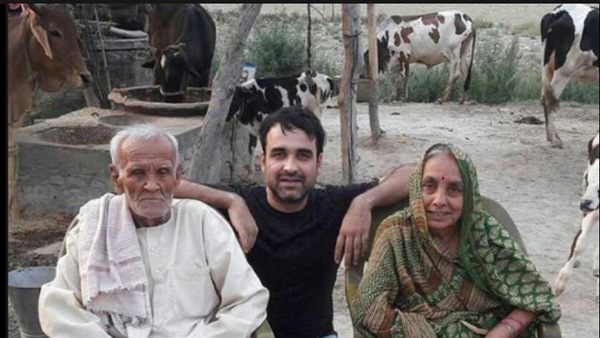 <p>গ্রামের বাড়িতে পঙ্কজ ত্রিপাঠি</p> <p>গ্রামের বাড়িতে পঙ্কজ ত্রিপাঠি</p>