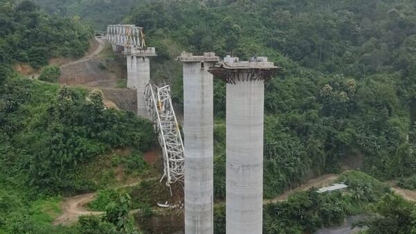 Mizoram Rail Bridge Collapse: মিজোরামে রেলব্রিজ ভেঙে বিপত্তি, ভয়াবহ দুর্ঘটনায় মৃত অন্তত ১৭