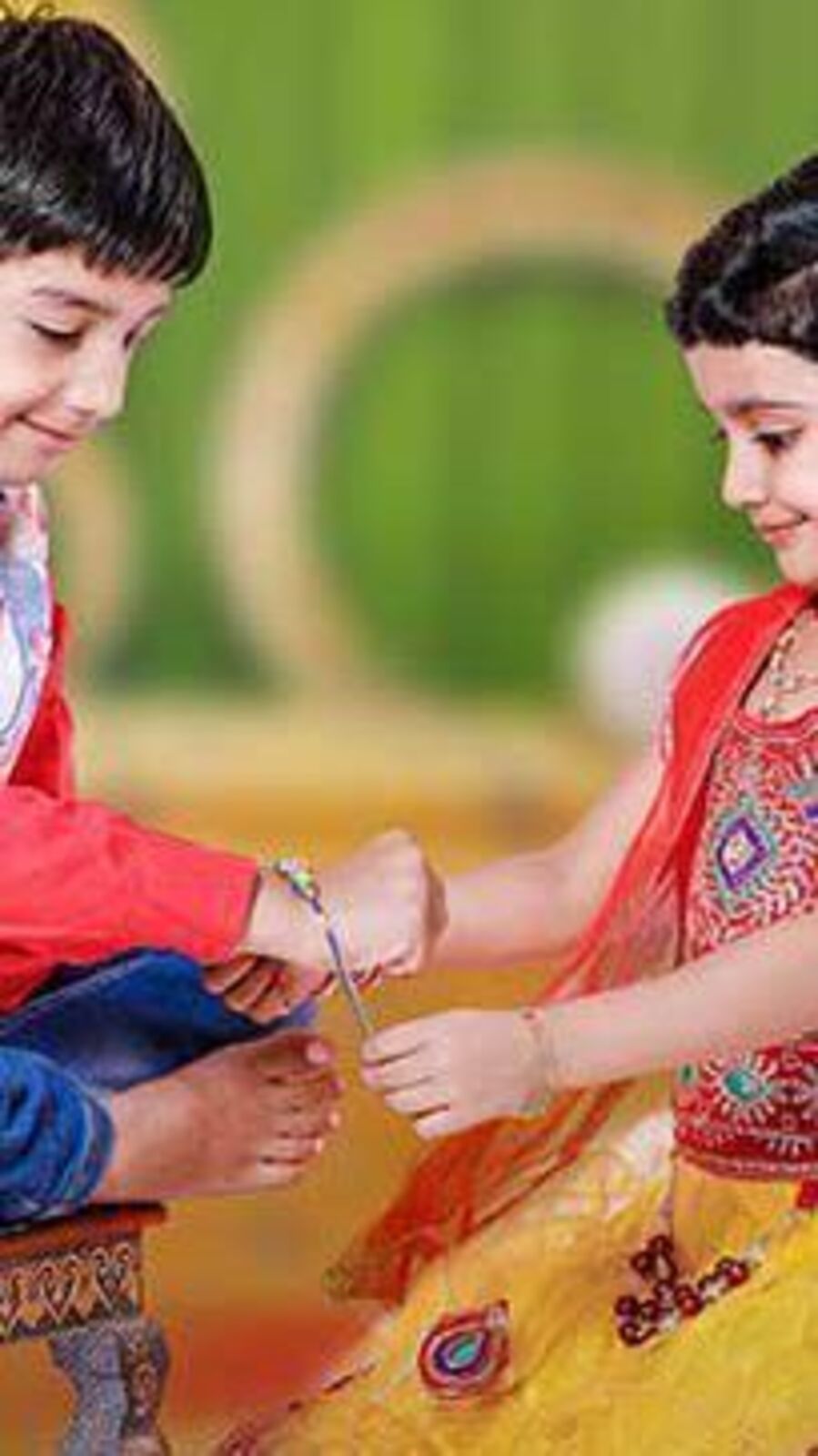 ভাইকে হাতে বানানো উপহার দিতে চান? ঝটপট জেনে নিন ইউনিক এই আইডিয়াগুলি