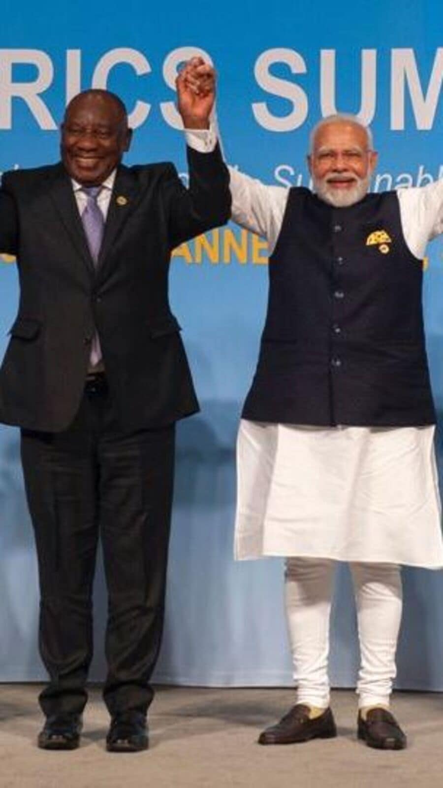 BRICS: নাগাল্যান্ডের শাল থেকে গোন্ড আর্ট, ব্রিকস-এ কোন নেতাকে কী উপহার দিলেন মোদী?