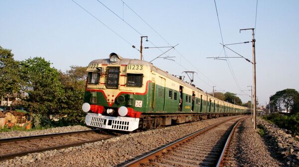 Train Update: কৌশিকী অমাবস্যার আগে কি তারাপীঠের ট্রেন ঠিকঠাক চলবে? কচুয়ার জন্য স্পেশাল ট্রেন