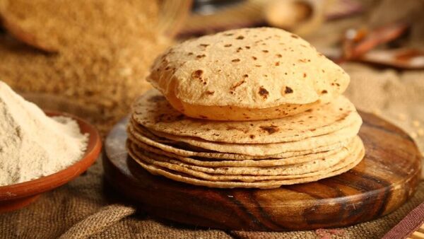 Roti সুস্থ থাকতে দিনে কটা করে রুটি খাবেন জেনে নিন