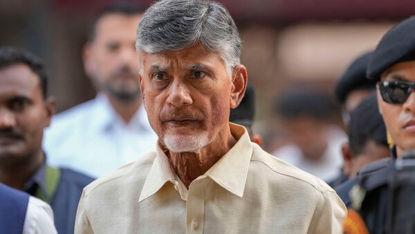 Chandrababu Naidu: মামলা বাতিল নিয়ে সিদ্ধান্ত নিল না HC, ১৯ তারিখ পর্যন্ত জেলে থাকতে হবে নাইডুকে