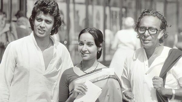 <p>মিঠুন চক্রবর্তী, মমতা শঙ্কর, মৃণাল সেন</p> <p>মিঠুন চক্রবর্তী, মমতা শঙ্কর, মৃণাল সেন</p>