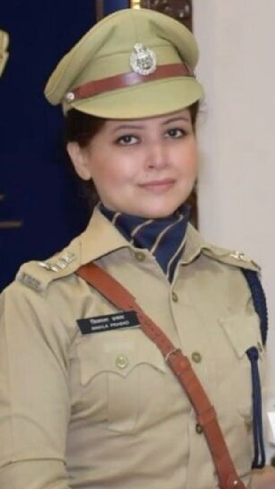 IPS Simla Prasad: অভিনয় করেছেন বলিউড ছবিতে, এই IPS অফিসারের জীবনের গল্প জানেন