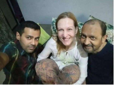 <p>অনুভব মিশ্র-সুজান বার্নাট-অখিল মিশ্র</p> <p>অনুভব মিশ্র-সুজান বার্নাট-অখিল মিশ্র</p>