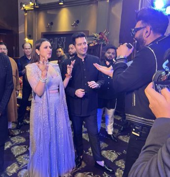 <p>ডিজে নবরাজ হংসের সঙ্গে রাঘব-পরিণীতি</p> <p>ডিজে নবরাজ হংসের সঙ্গে রাঘব-পরিণীতি</p>