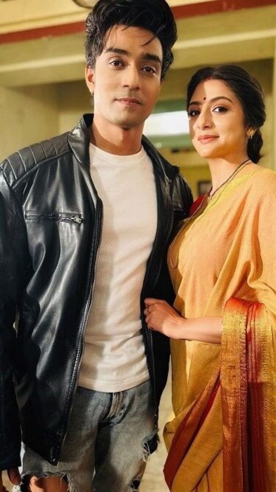 নতুন মাধ্যমে ফিরছে 'মৌঝর', মেয়েবেলার পর ফের জুটিতে স্বীকৃতি-অর্পণ