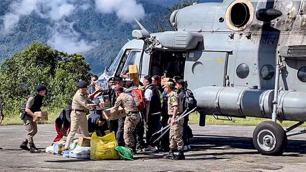 Sikkim Latest Update: লাচেন, লাচুং থেকে পর্যটকদের উদ্ধারে বায়ুসেনার চপার, এখন কেমন আছে সিকিম?