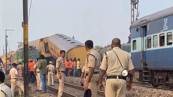 Andhra Rail Accident Latest Update: অন্ধ্র রেল দুর্ঘটনায় বাড়ল মৃতের সংখ্যা, মোটা অঙ্কের ক্ষতিপূরণ ঘোষণা রেলমন্ত্রীর