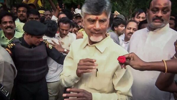 Chandrababu Naidu: ‘যখন আমি সংকটে ছিলাম তখন আপনারা…’ কিছুদিনের জন্য জেল থেকে মুক্তি পেলেন চন্দ্রবাবু