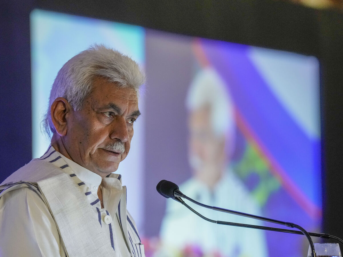 ‘কাশ্মীর বাংলার চেয়ে নিরাপদ’, বললেন ভূস্বর্গের লেফ্টন্যান্ট গভর্নর ‘কাশ্মীর বাংলার চেয়ে নিরাপদ’, বললেন ভূস্বর্গের লেফ্টন্যান্ট গভর্নর