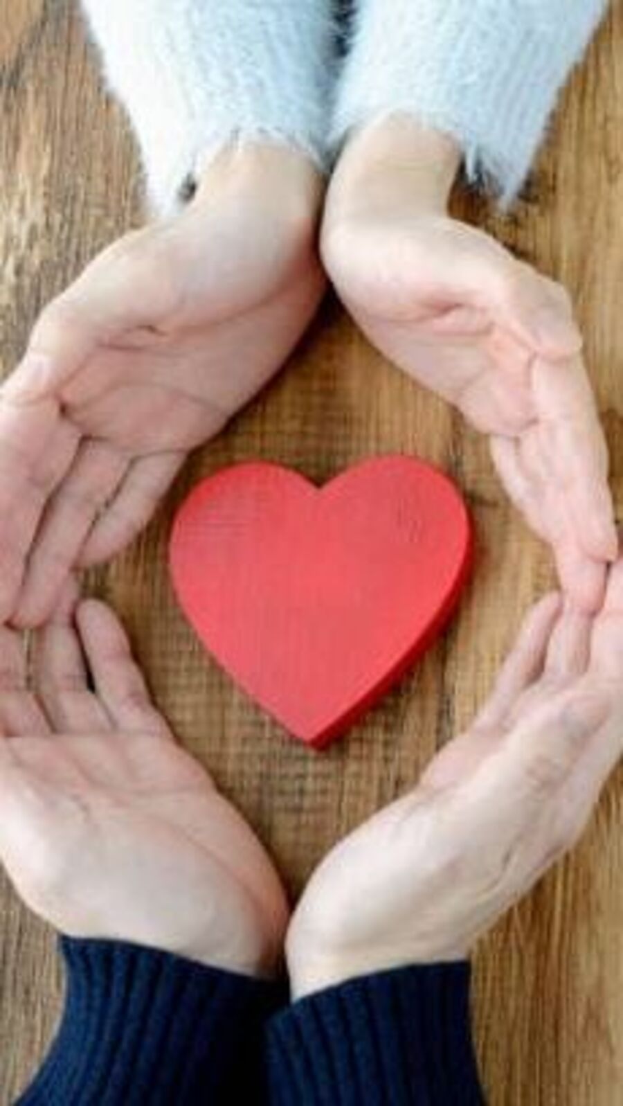 মেষ থেকে মীন: এই ৫ রাশি প্রেমের জন্য নিজের সর্বস্ব ত্যাগ করতে পারে