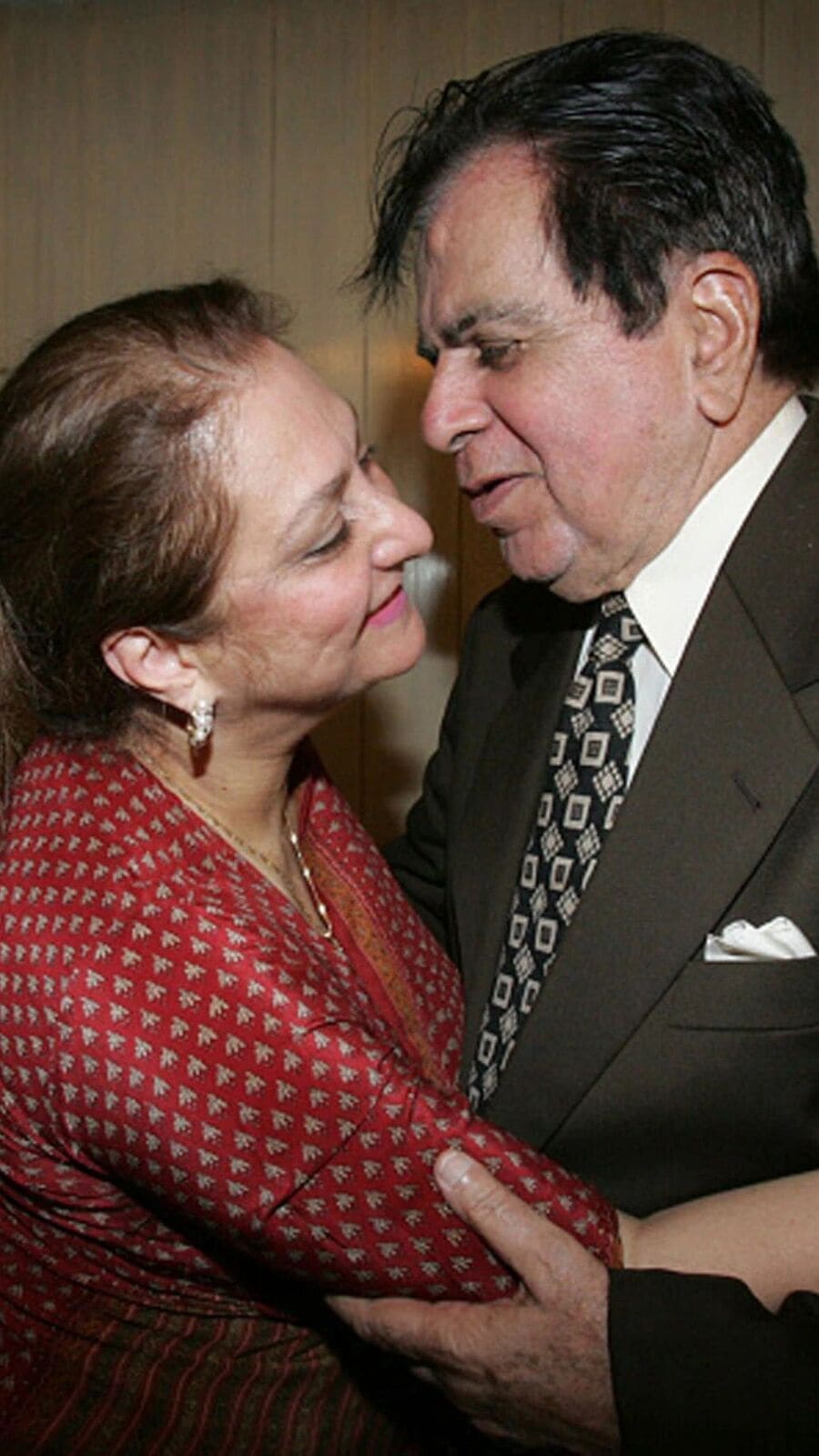 Bollywood Couple: কেউ ২০, তো কেউ ৩০ বছরের বড়, বলিউডে বয়সের ব্যবধান সবচেয়ে বেশি এই জুটিদের