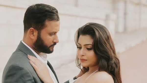 <p>প্রি-ওয়েডিং ফটোশ্য়ুটে অস্মিতা-রামগোপাল </p> <p>প্রি-ওয়েডিং ফটোশ্য়ুটে অস্মিতা-রামগোপাল </p>