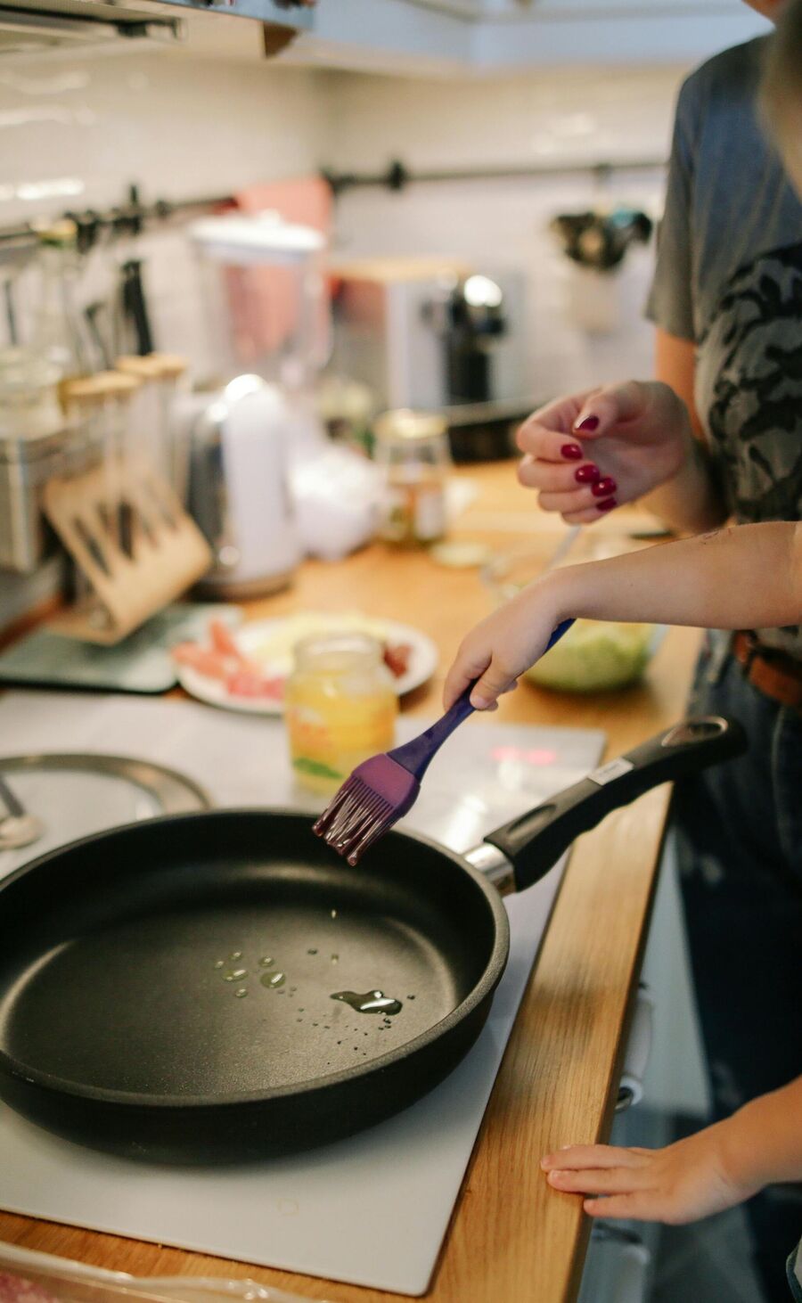 Monsoon Tips: বর্ষাকালে রান্নাঘরে পোকামাকড় বেড়েছে! রেহাই পাবেন এই কৌশলে