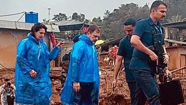 Rahul Gandhi meets Wayanad Landslide Victims: ‘এখন রাজনীতি করার সময় নয়,’ কেরলে ভয়াবহ ধস বিপর্যয় দেখলেন রাহুল-প্রিয়াঙ্কা