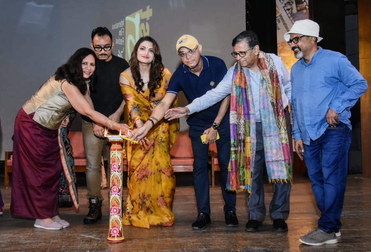ন্যাশনাল লাইব্রেরীতে ফিল্ম ফেস্টিভ্যাল, উদ্বোধনে তনুশ্রী ন্যাশনাল লাইব্রেরীতে ফিল্ম ফেস্টিভ্যাল, উদ্বোধনে তনুশ্রী