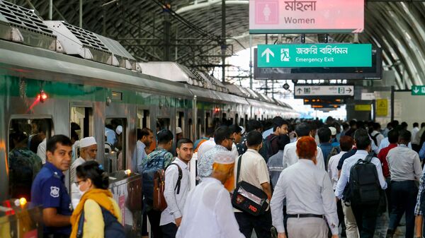 Bangladesh Metro: ঢাকায় ফের চালু হল মেট্রো, খুশি যাত্রীরা, বন্ধ ছিল হিংসার জেরে – bangladesh metro resumed after long time